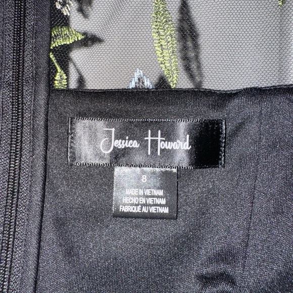 Jessica Howard Crew Neck Elbow Sleeve Floral Embroidered Fit-and-Flare Dress - Picture 2 of 3